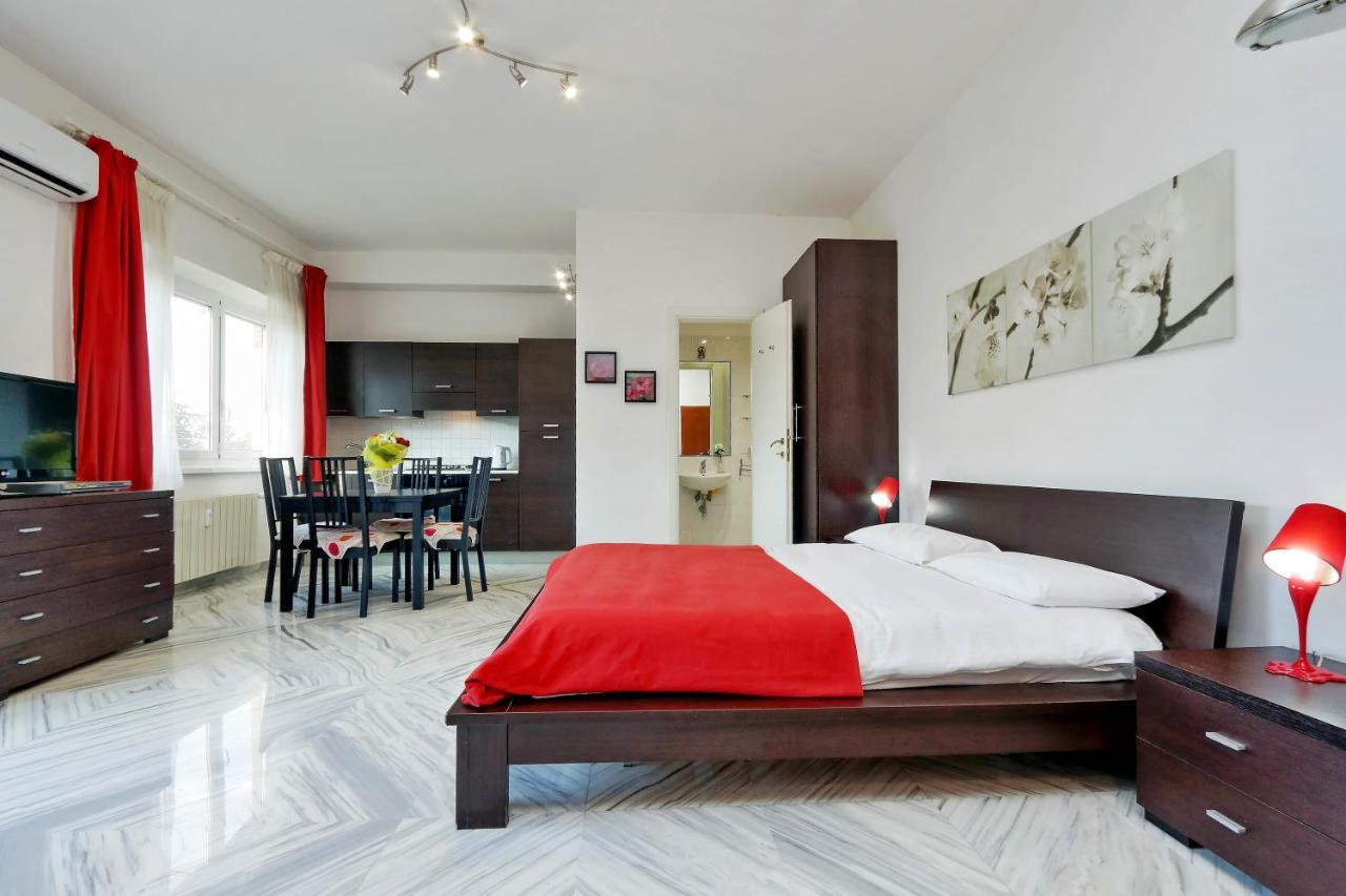 Holiday Rental St Peter'S Area Рим Экстерьер фото